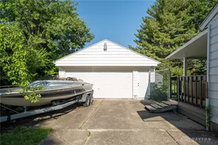 1581 Selkirk Rd, Dayton, OH 45432 - Photo 16