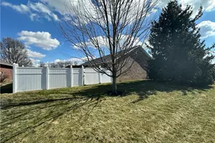 918 Stratford Dr, Greenville, OH 45331 - Photo 6