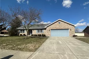 918 Stratford Dr, Greenville, OH 45331 - Photo 2