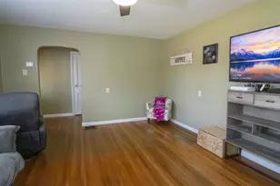 421 S Spring St, New Paris, OH 45347 - Photo 6