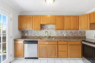 1556 Larchwood Dr, Dayton, OH 45432 - Photo 8