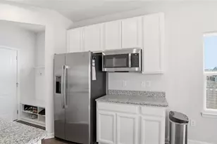 320 Chevington, Tipp City, OH 45371 - Photo 16