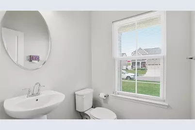 320 Chevington, Tipp City, OH 45371 - Photo 18