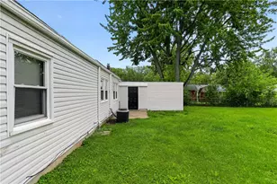 2217 S Hadley Rd, Springfield, OH 45505 - Photo 6