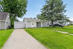 2217 S Hadley Rd, Springfield, OH 45505 - Photo 2