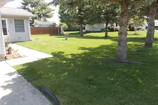 317 Seneca Dr, Pleasant Hill, OH 45359 - Photo 2