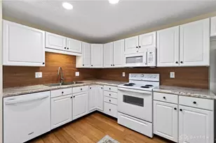 5214 Waverly St, Fairborn, OH 45324 - Photo 14