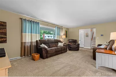 994 Meadow Lane, Xenia, OH 45385 - Photo 8