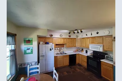 646 N Rangeline Road, Pleasant Hill, OH 45359 - Photo 4
