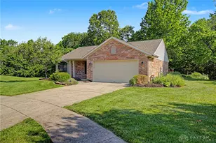 1131 Castleton Ct, Miamisburg, OH 45342 - Photo 2