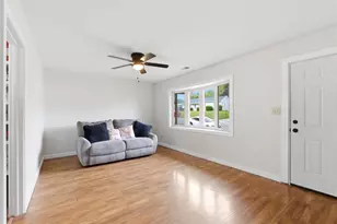 121 Ebony Ln, Fairborn, OH 45324 - Photo 4