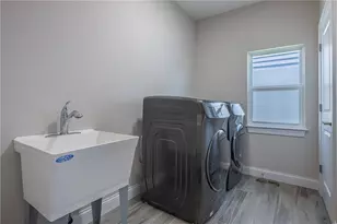 1135 Petrus Ct, Clearcreek Twp, OH 45458 - Photo 22