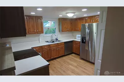 961 Willow, Fairborn, OH 45324 - Photo 2