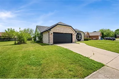 8848 Trowbridge Way, Huber Heights, OH 45424 - Photo 38