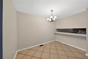 5212 Greencroft Dr, Trotwood, OH 45426 - Photo 6