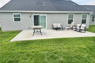 4022 Lupine Way, Tipp City, OH 45371 - Photo 2