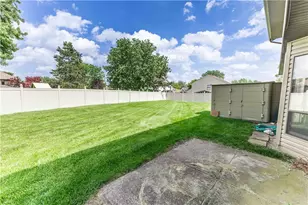 8848 Cajun Ct, Huber Heights, OH 45424 - Photo 4