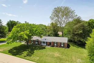 5733 Barnsley Pl, Washington Twp, OH 45459 - Photo 2