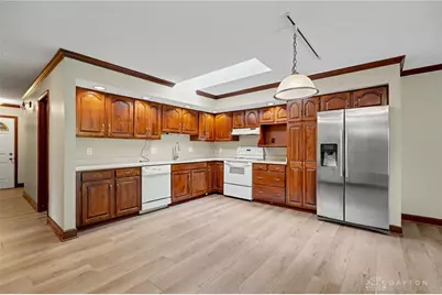 1100 Christi Circle, Beavercreek, OH 45434 - Photo 10