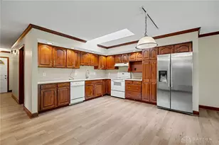 1100 Christi Cir, Beavercreek, OH 45434 - Photo 10