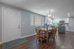 152 Blackstone Dr, Centerville, OH 45459 - Photo 2