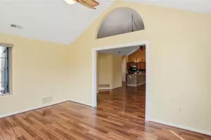 7026 Creekside Cir, Fairborn, OH 45324 - Photo 18