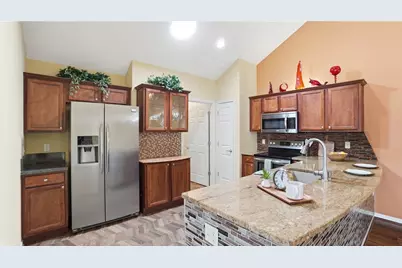 7026 Creekside Circle, Fairborn, OH 45324 - Photo 12