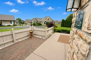 7026 Creekside Cir, Fairborn, OH 45324 - Photo 6