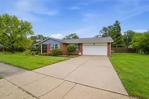 247 Plymouth Ave, Brookville, OH 45309 - Photo 2