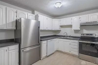 4400-4402 Pinebrook Court #4402, Sugarcreek Twp, OH 45458 - Photo 6