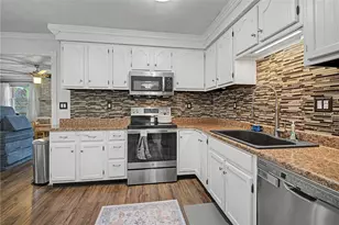8841 Shadycreek Dr, Washington Twp, OH 45458 - Photo 14