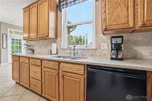424 Tillotson Pl, Washington Twp, OH 45458 - Photo 16