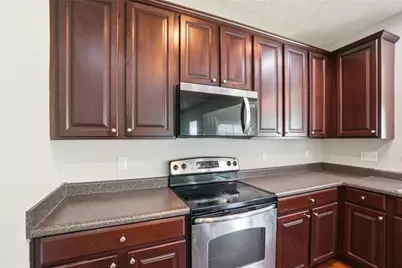 102 Waterford Boulevard, Fairborn, OH 45324 - Photo 12