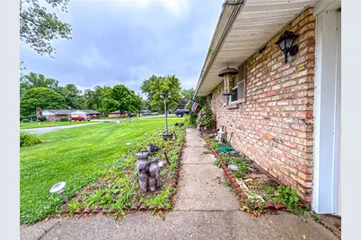 250 Sunnybrook Trail, Enon, OH 45323 - Photo 2