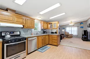 137 S Point Dr, Fairborn, OH 45324 - Photo 10