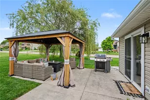 1110 Parkview Dr, Troy, OH 45373 - Photo 38