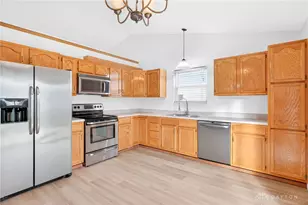 2374 W Patterson Ln, Troy, OH 45373 - Photo 8