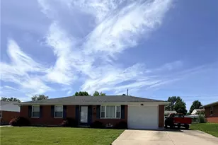 7709 Stockholm Dr, Huber Heights, OH 45424 - Photo 2
