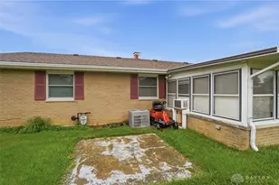 1801 Wilshire Dr, Piqua, OH 45356 - Photo 32