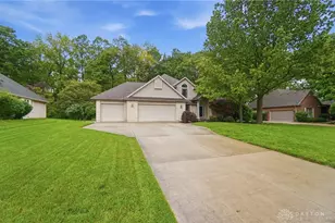 2375 Worthington Dr, Troy, OH 45373 - Photo 4