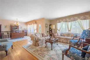 281 Sherbrooke Dr, Kettering, OH 45429 - Photo 2