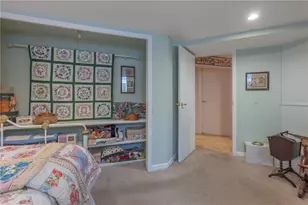 281 Sherbrooke Dr, Kettering, OH 45429 - Photo 22