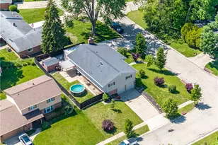 5798 Redbird Ct, Riverside, OH 45431 - Photo 10