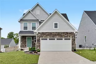 157 Cresting Rd, Fairborn, OH 45324 - Photo 2