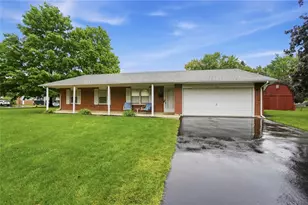 4100 Danern Dr, Beavercreek, OH 45430 - Photo 2