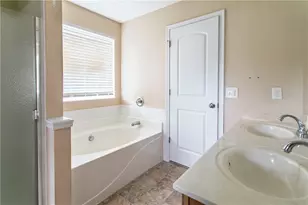 1318 Sierra Ridge Dr, Miamisburg, OH 45342 - Photo 24