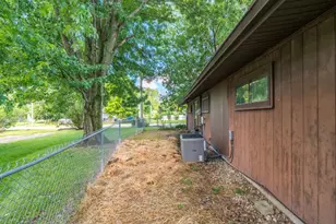 104 S Grant St, Christiansburg, OH 45389 - Photo 22