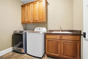 10989 Cold Spring Dr, Washington Twp, OH 45458 - Photo 36
