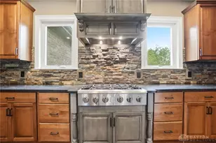 10989 Cold Spring Dr, Washington Twp, OH 45458 - Photo 16