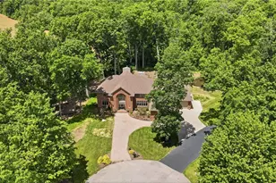 10521 Watch Hill Ln, Washington Twp, OH 45458 - Photo 2